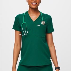 Figs hunter green scrub set